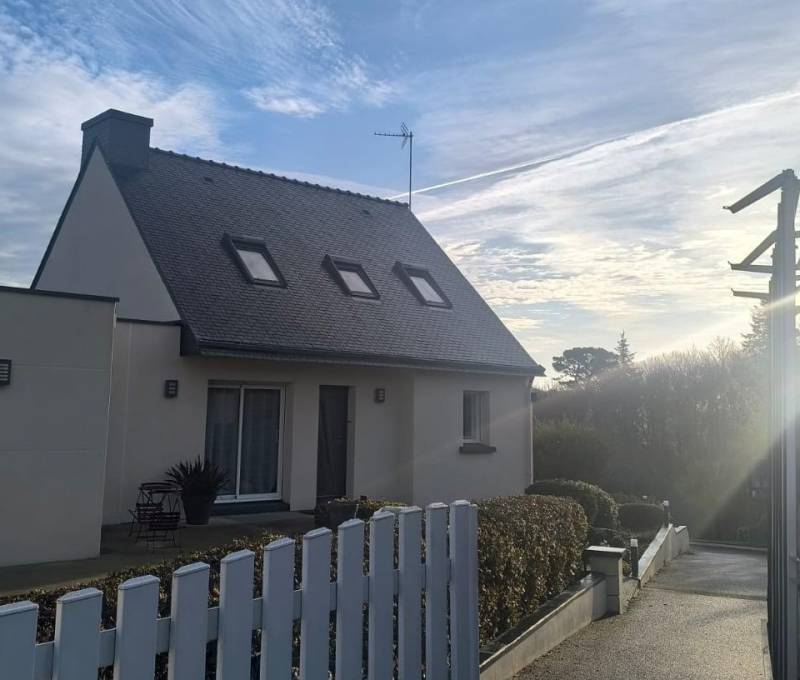 À Meslan, Laissez le Soleil Raconter Votre Histoire : Une Énergie Qui Fait Vibrer Votre Foyer