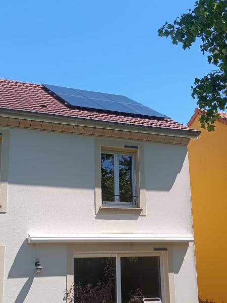 À Ars-Laquenexy, Laissez le Soleil Écrire Votre Plus Belle Histoire : Celle d'un Foyer Libre et Rayonnant