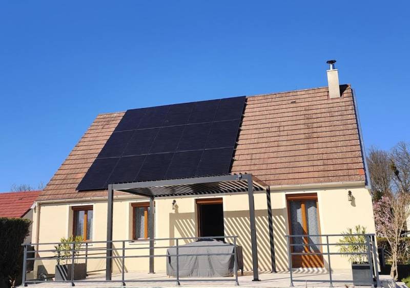 Votre installation solaire  12 panneaux THALEOS 500 W & micro-onduleurs THAMDT1000 à La Ferté-sous-Jouarre 77