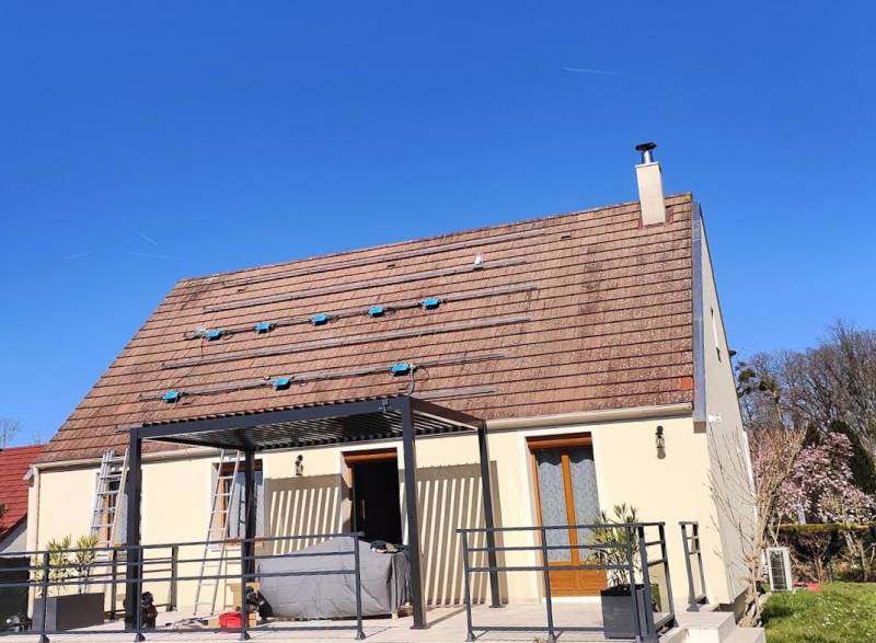 Votre installation solaire  12 panneaux THALEOS 500 W & micro-onduleurs THAMDT1000 à La Ferté-sous-Jouarre 77