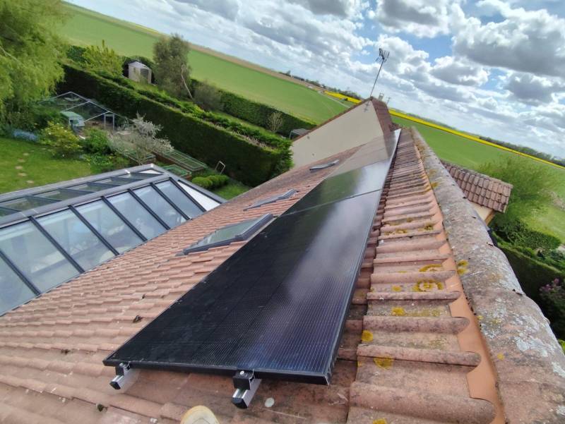 Installation solaire à Paray-Douaville – Modules DUALSUN 500 W & micro-onduleurs Enphase IQ8P