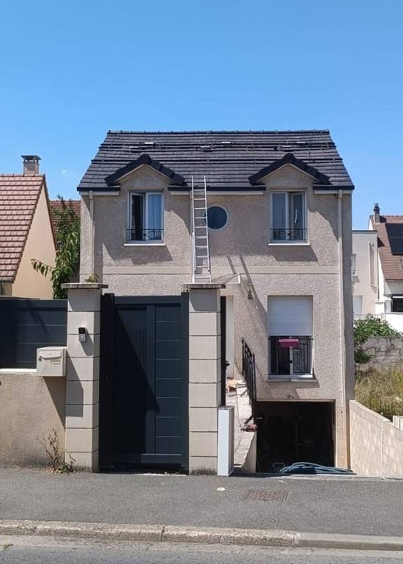 Installation panneaux solaires - 02 (Aisne) : Laon