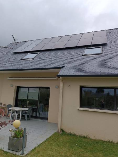 Récente Installation de panneaux photovoltaïques à Saint-Brieuc