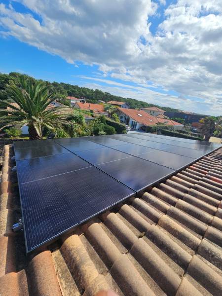 Récente installation de panneaux photovoltaïques La Francilienne à Capbreton dans les Landes