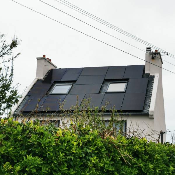 Autoconsommation avec panneaux photovoltaïques amerisolar à Quimper