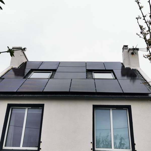 Autoconsommation avec panneaux photovoltaïques amerisolar à Quimper