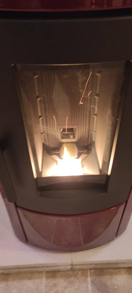 Service de pose de poêle à granulés Nordica en Ile de France.