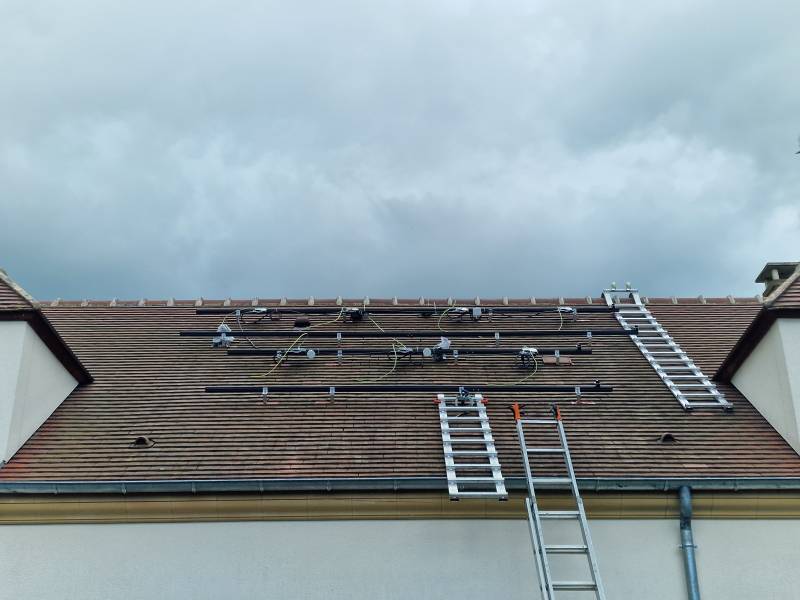 Installation de 7 panneaux photovoltaïques Recom proche de Cergy dans le Val d'Oise