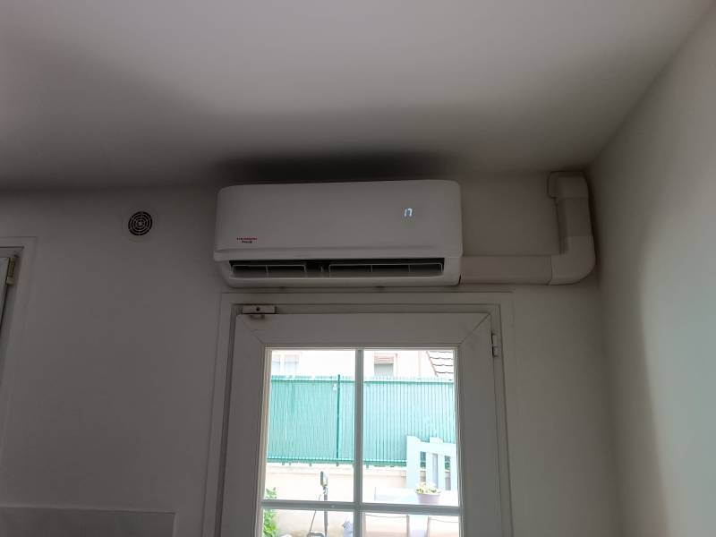 Installation d’une pompe à chaleur air-air chez l’un de nos client à Montmorency dans le Val d’Oise : Faites des économies et protégez l’environnement