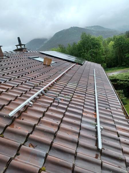 Installation de Panneaux Photovoltaïques SOLUTIUM à Creil : Autoconsommation Optimisée avec Micro Onduleurs HUAWEI SUN 2000L