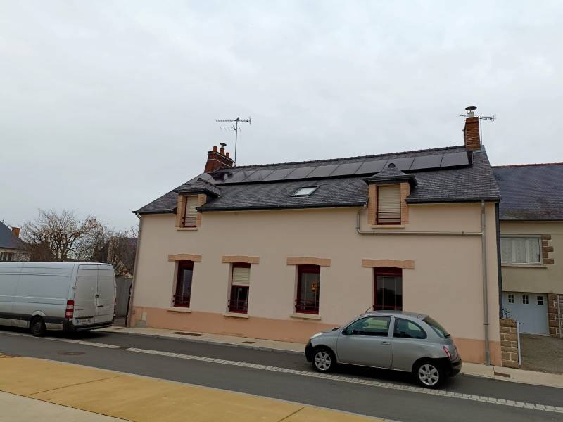 Autoconsommation Énergétique : Installation de Panneaux Photovoltaïques Thomson à Compiègne, Oise