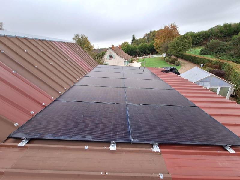 Photovoltaïque 12 panneaux FHE 500W, avec onduleur FOX P3-8.0-SH et batterie FOX EP11 à Harcanville en Seine Maritime dans le 76 (76560)