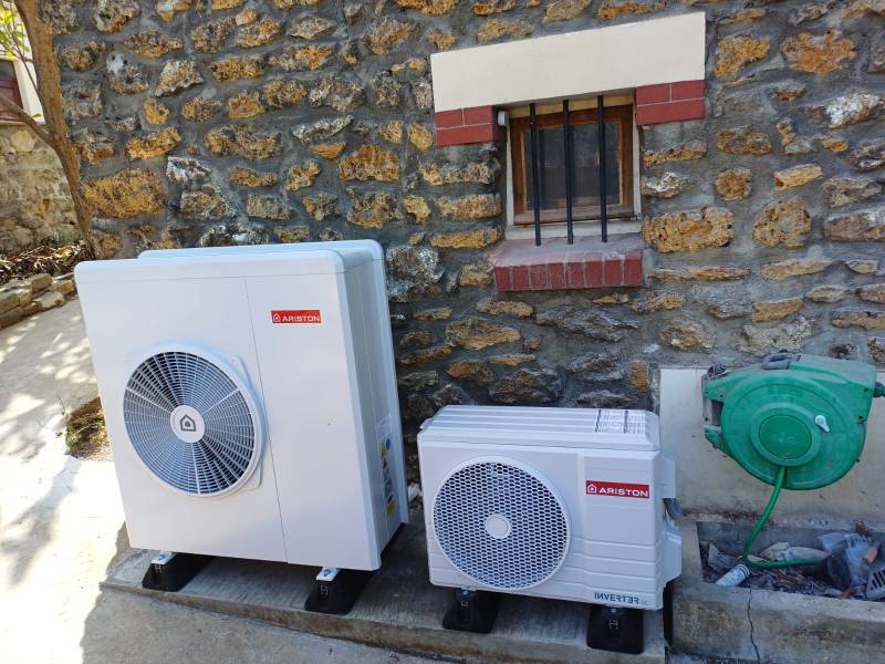 Installation de Pompe à Chaleur Air Eau Ariston à Cergy dans le Val d'Oise