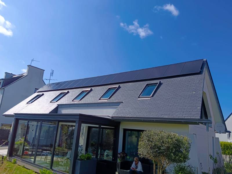 Pose de panneaux photovoltaïques Thomson à Morlaix