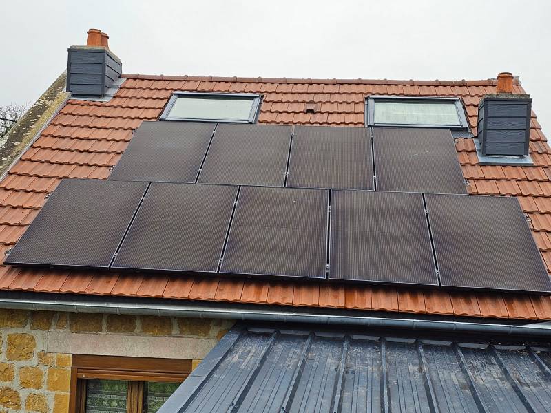 Installation de panneaux photovoltaïques Thomson avec micro onduleurs Thomson à Amiens dans la Somme