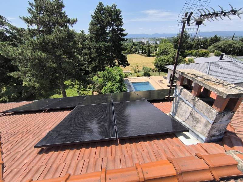 Panneaux photovoltaïques thaleos à creil dans l'Oise