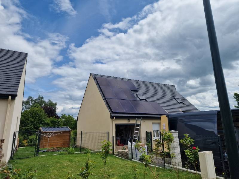 Installation photovoltaïque à Creil dans l'Oise : réduisez vos factures et contribuez à la transition écologique avec nos panneaux solaires Duo Energy