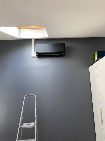 Installation d'une Pompe à Chaleur Air-Air Daikin Perfera à Montmorency : Une Solution Écologique et Efficace