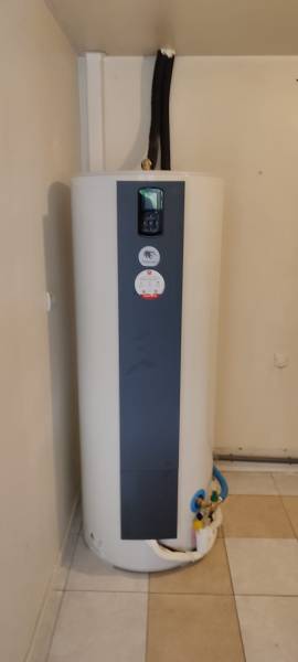 Chauffe-eau thermodynamique Aéromax Split 3 de Thermor à Cergy dans le Val d'Oise