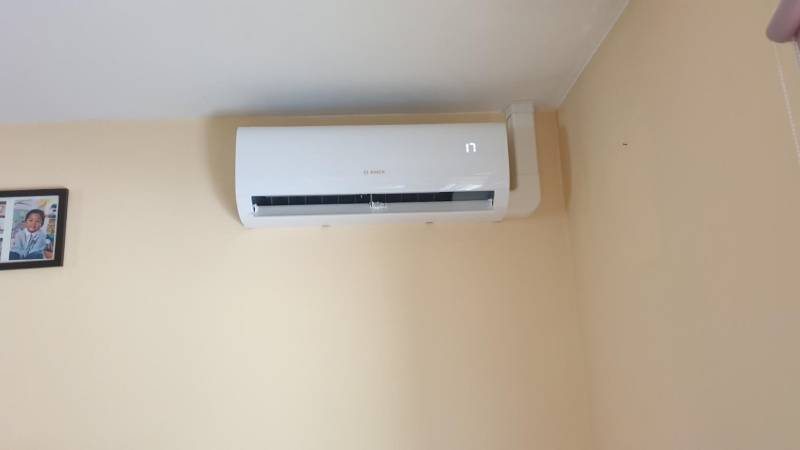 Une Nouvelle Installation pour des Journées Confortables : Le Climatiseur Réversible Mono-split BOSCH 2600W Inverter