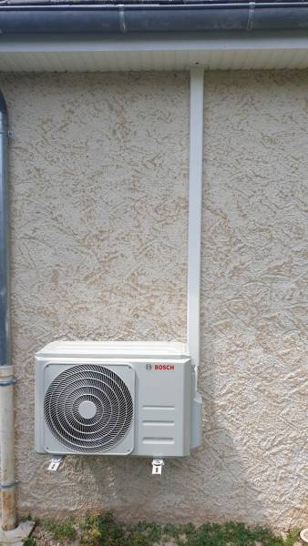 Une Nouvelle Installation pour des Journées Confortables : Le Climatiseur Réversible Mono-split BOSCH 2600W Inverter