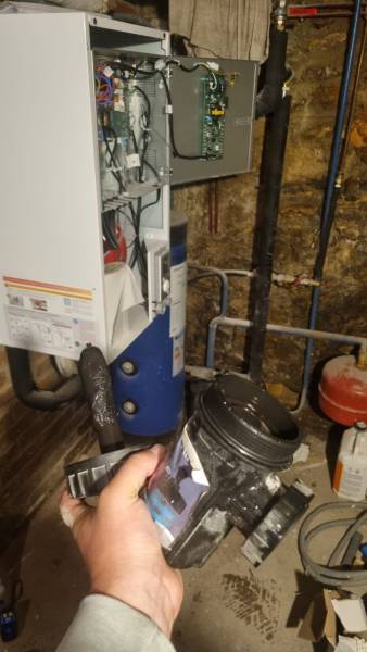 L'importance de l'entretien annuel de votre pompe à chaleur air-eau