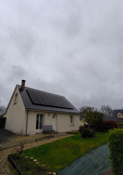 Pose de panneaux photovoltaïques à Bayeux