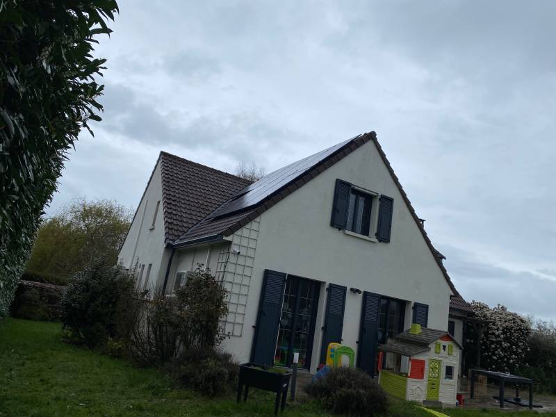 Énergie Solaire avec Nos Panneaux Photovoltaïques de Dernière Génération à Versailles