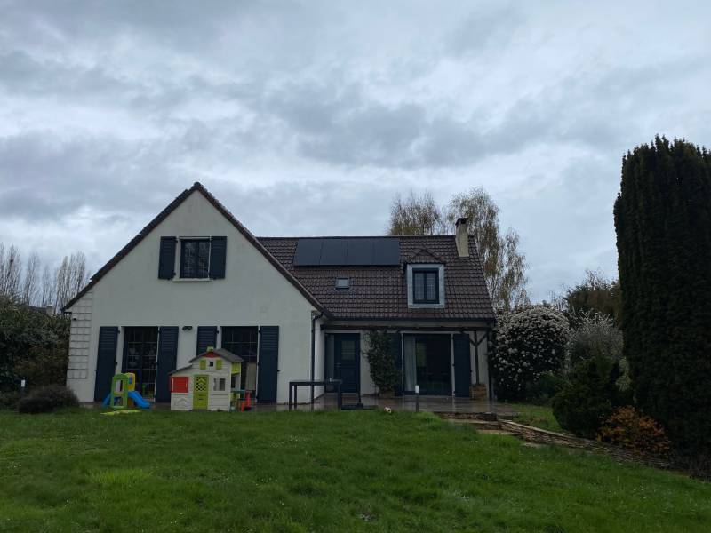 Énergie Solaire avec Nos Panneaux Photovoltaïques de Dernière Génération à Versailles