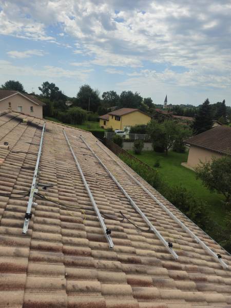 Système de fixations rails K2 en sur imposition sur toiture à Amiens dans la Somme